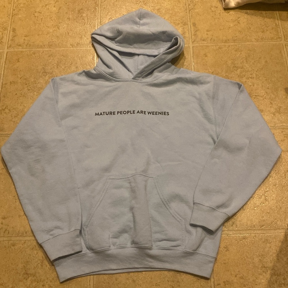 BENITEZ by Baylen Levine merch, size small